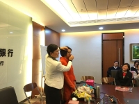唐小婉老师2016年3月17日为深圳工商银行讲授《银行化妆技巧》课程
